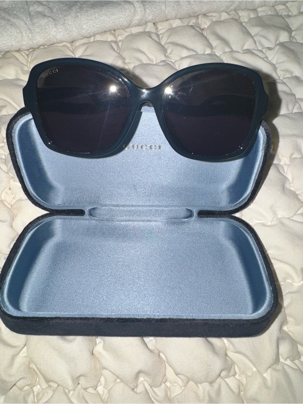 Gucci GG0765SA 002 Black Oversized Sunglasses 57-16-145 w/ Case